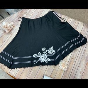 Nine West skirt Black with with flower Details